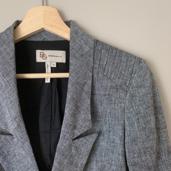 {BCBG} Grey Linen Cropped Blazer - Picture 3 of 4